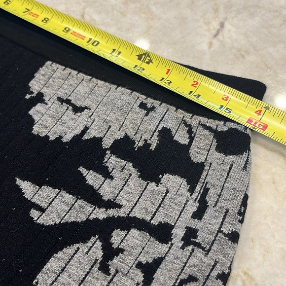 LEO & SAGE Revolve Brand | Sweater Pencil Skirt | Black & Grey | Size Large - Picture 3 of 11